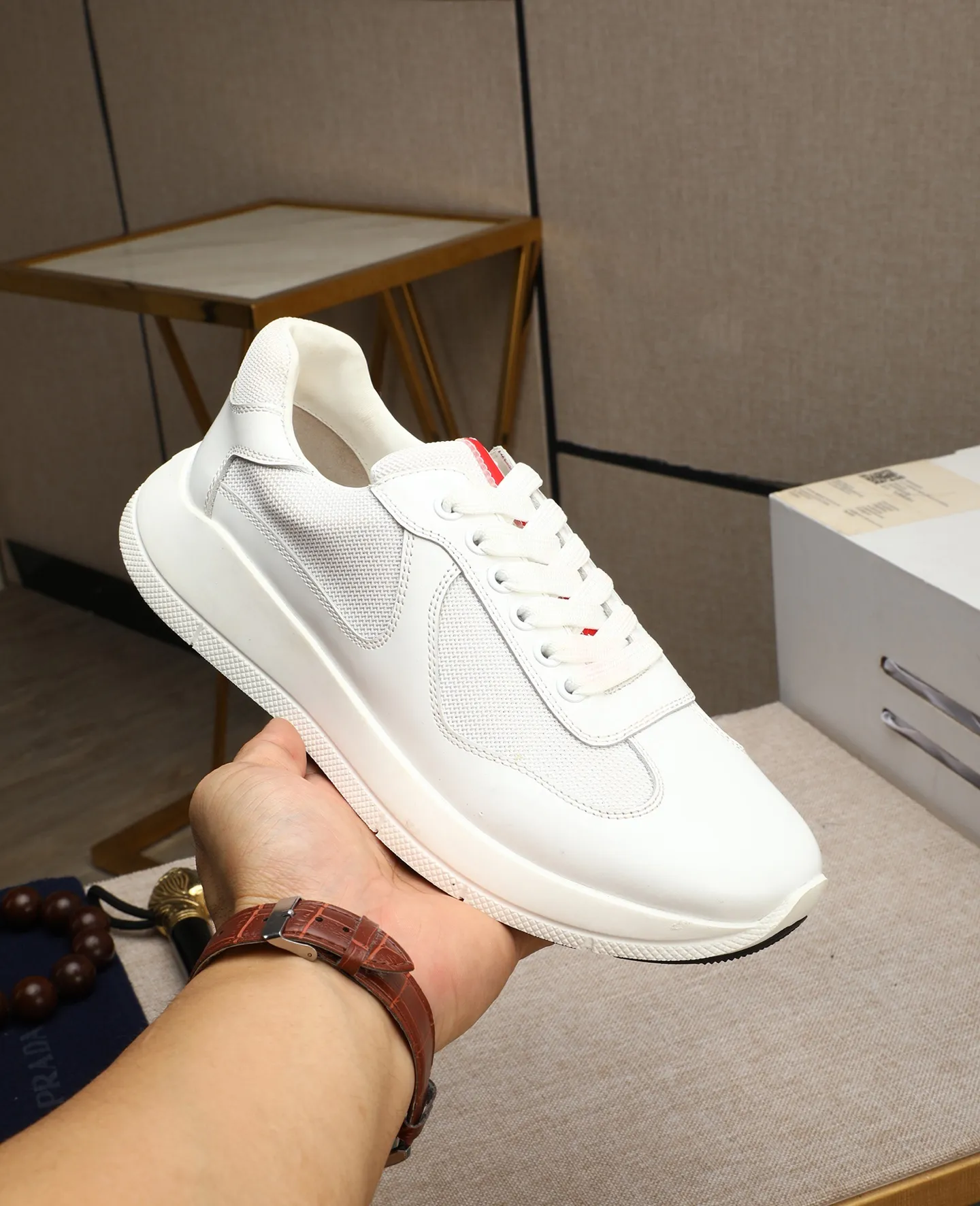 Men's shoes 💰600 Top quality New hot models on the official website, timeless for a century, 🆘 Trendy brand (Prada) mainly promotes hot models, avant-garde and versatile fashion men's shoes private version molding, cowhide surface splicing 1:1 oil edge treatment... fashionable and simple, original imported cowhide lining cowhide feet; the atmosphere and personality are more fashionable, eye-catching and pursuing class, it will subvert the old idea and be a must-have for fashion trendsetters with you! Must keep it for yourself! High-end comfort, high-end quality workmanship. Size: 38-44 Various colors available. full package